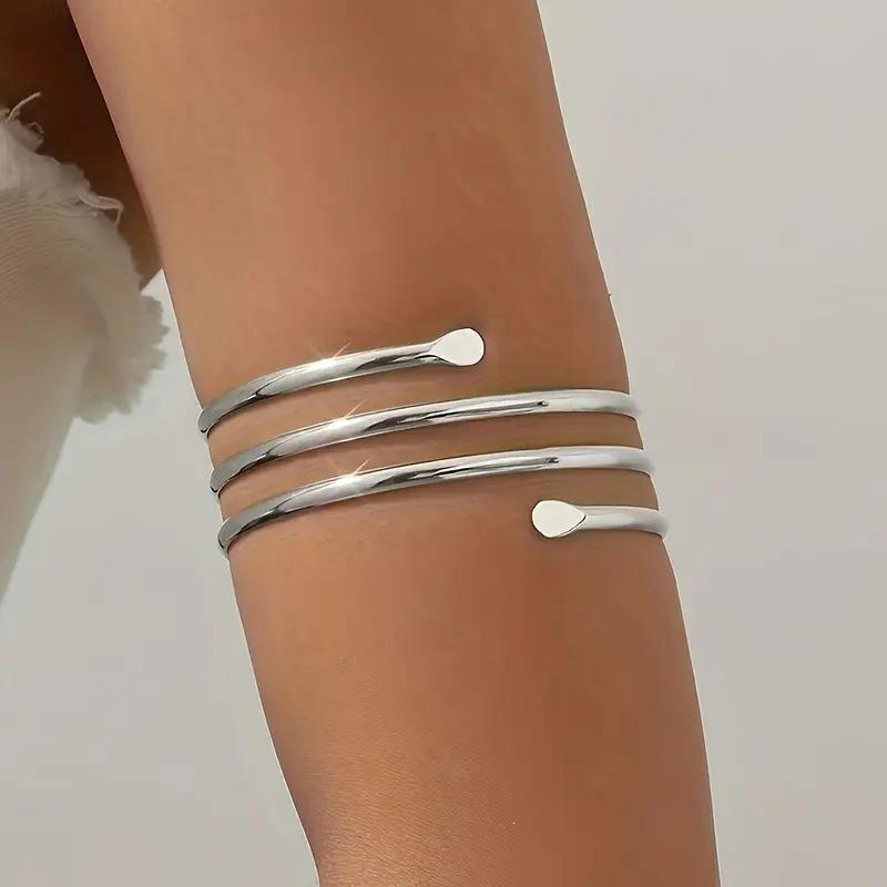 Chic Multi-Circle Smooth Metal Armband - Trendy Open Hip Hop Design