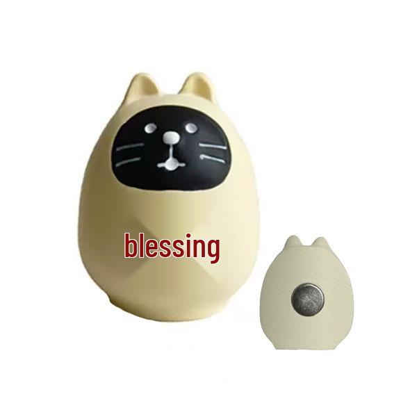 Japanese Cat Magnet: Cute Resin Sticker & Message Clip Toy for Refrigerator Decor
