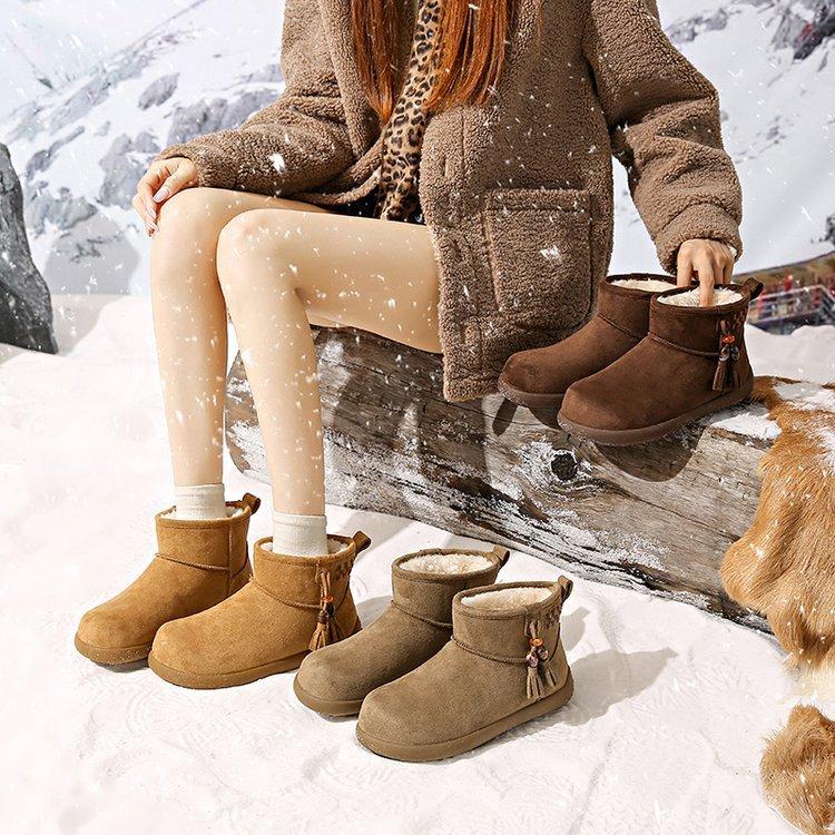 Niche retro platform snow boots women's 2025 winter new velvet warm Martin short boots casual versatile cotton shoes