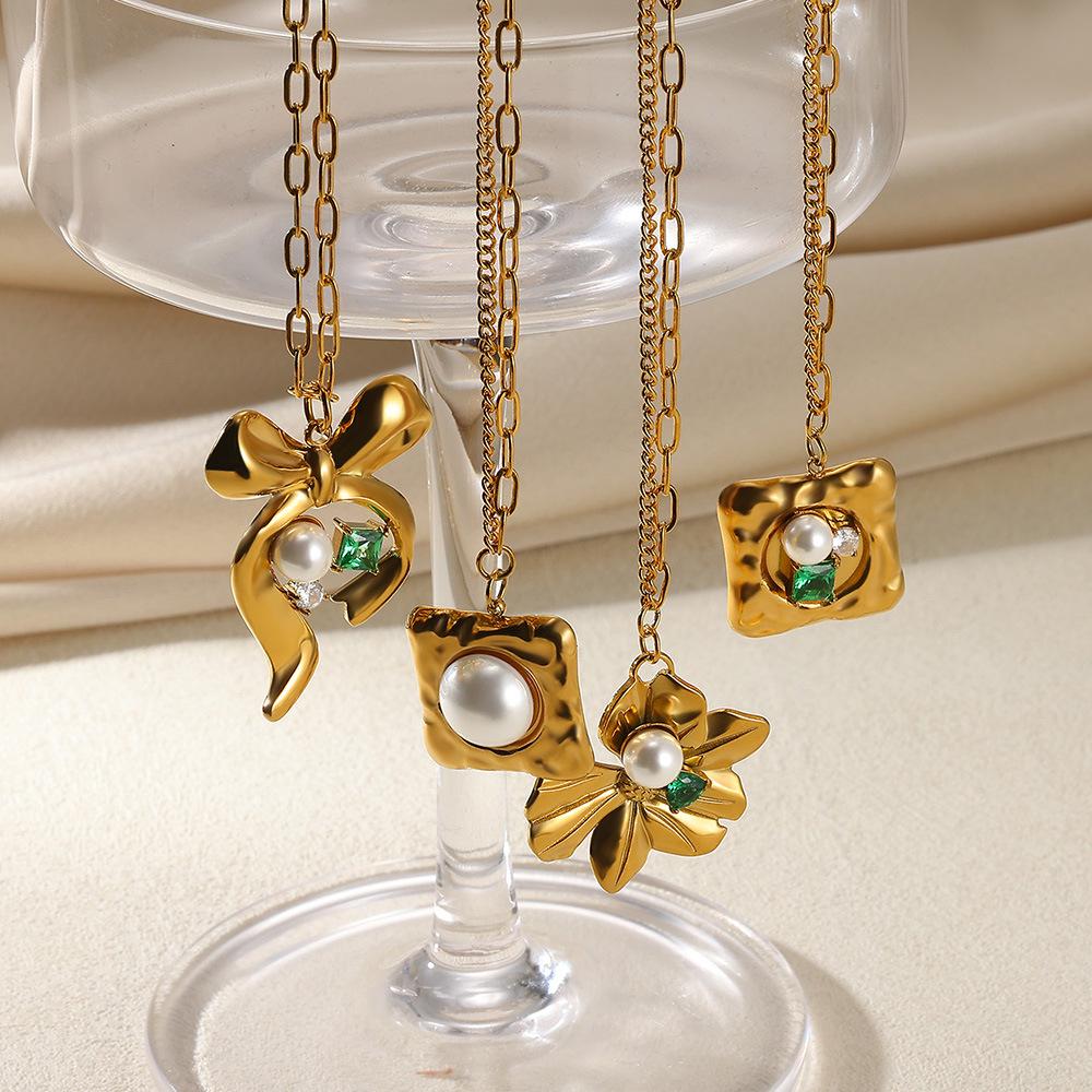 Stainless Steel Floral Pearl Necklace - Luxury Geometric Clavicle Chain