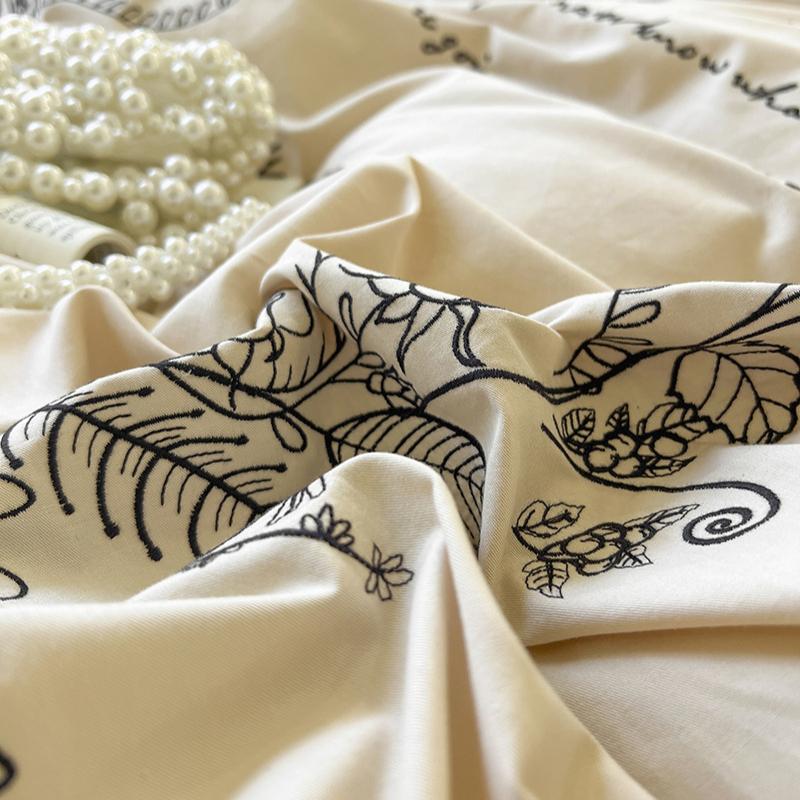 Four-piece Set of Pure Cotton Bedding French Lace Quilt Cover, Bed Sheet Pillowcase Set