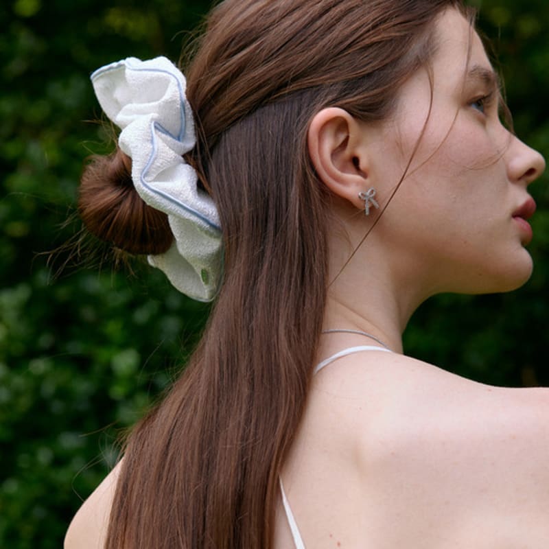 OVLA Signature Tweed Scrunchie_sora HS009