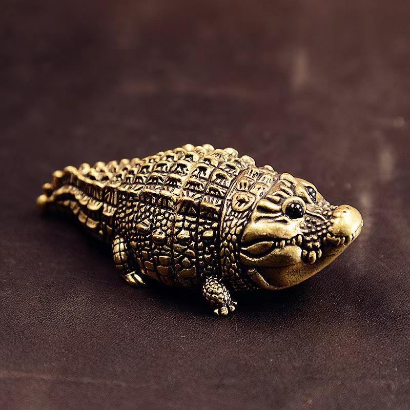 Cute Fat Copper Alligator Statue, Creative Desktop Ornament Home Decor for Bedroom, Office, Bookshelf Wine Cabinet Decoration