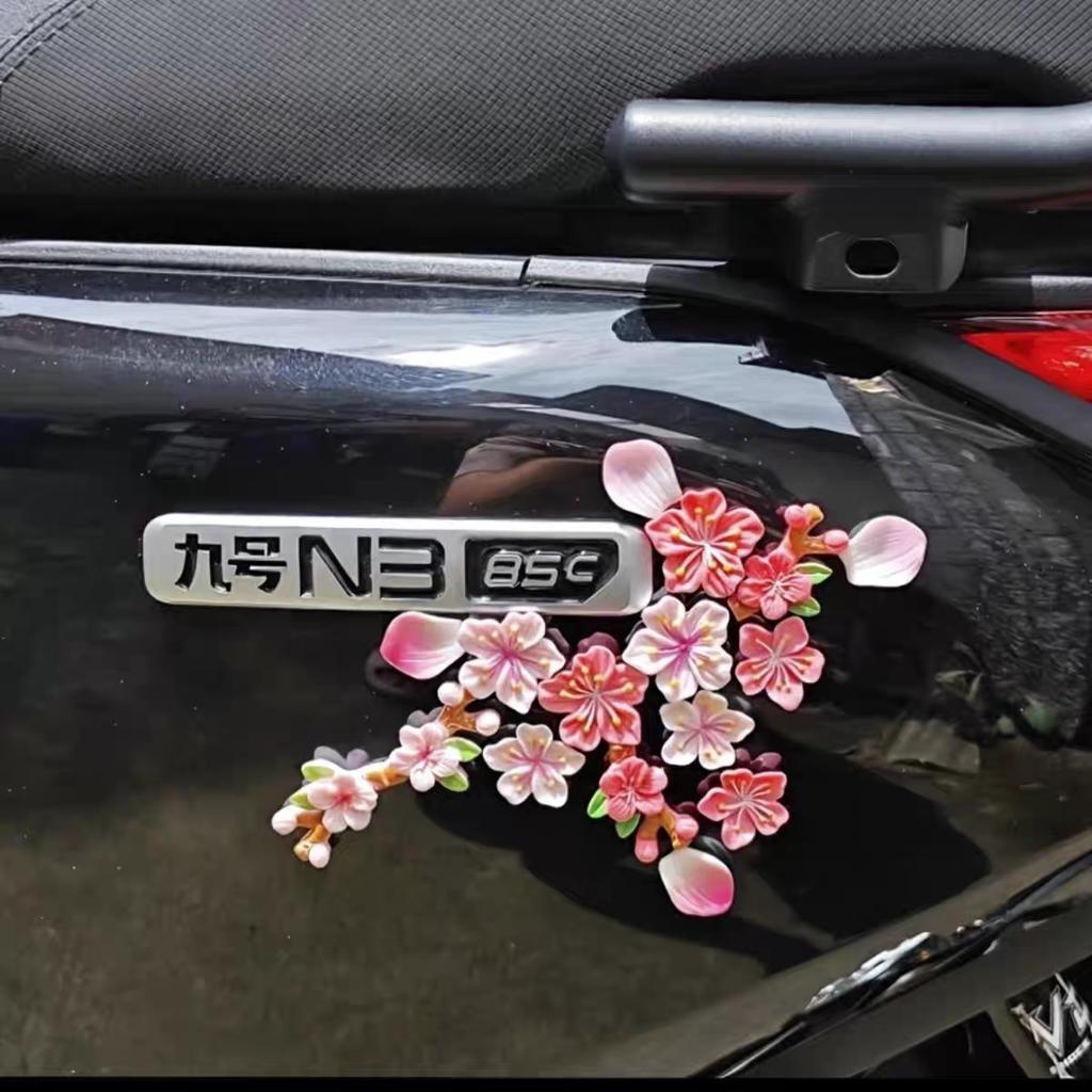 32 Pcs 3D Peach Blossom Car Sticker Resin Flower Decoration Sticker DIY Self adhesive Lifelike Decal for Motorcycle Car Scooter
