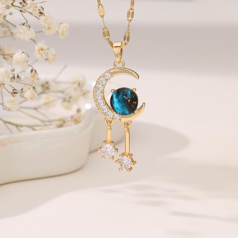Titanium Steel Non-fading Necklace - European & American Style, Light Luxury, Versatile Korean Fashion, Perfect for Women and Girlfriend Gifts.