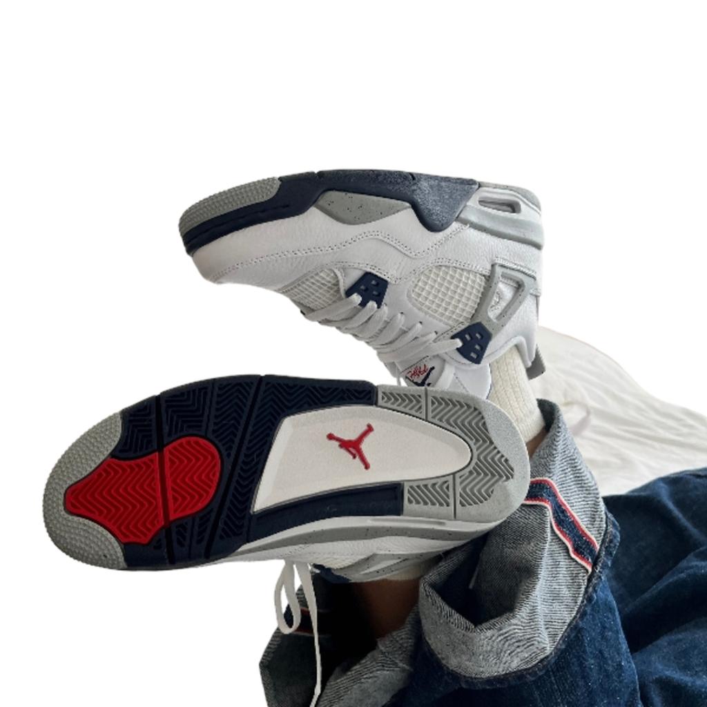 Air Jordan 4 Midnight Navy