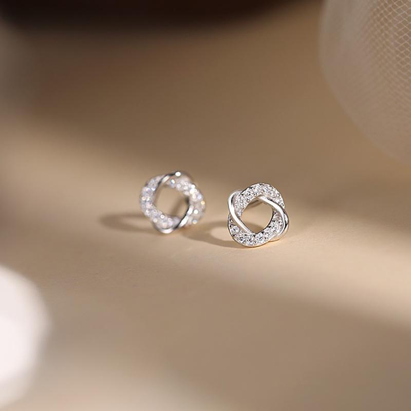 Geometric Hollow Stud Earrings, Light Luxury Micro Set Zirconia Circle Earrings, Simple Wrapping Line Design