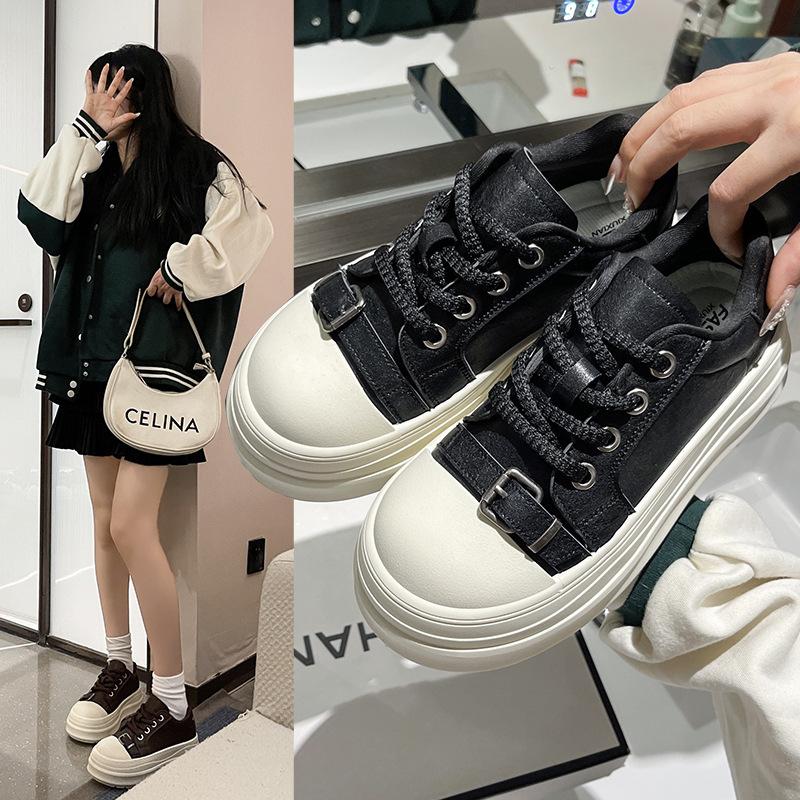 

Новая осенне-зимняя кожаная обувь на платформе, увеличивающая рост, повседневная обувь для женщин, модная универсальная женская обувь 40