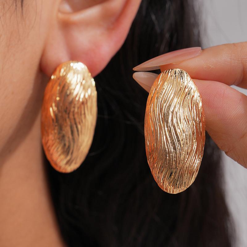 Fashion Metal Pleated Oval Geometric Stud Earrings for Women Personality Gold Color Striped Long Earrings Charms Jewelry Gift