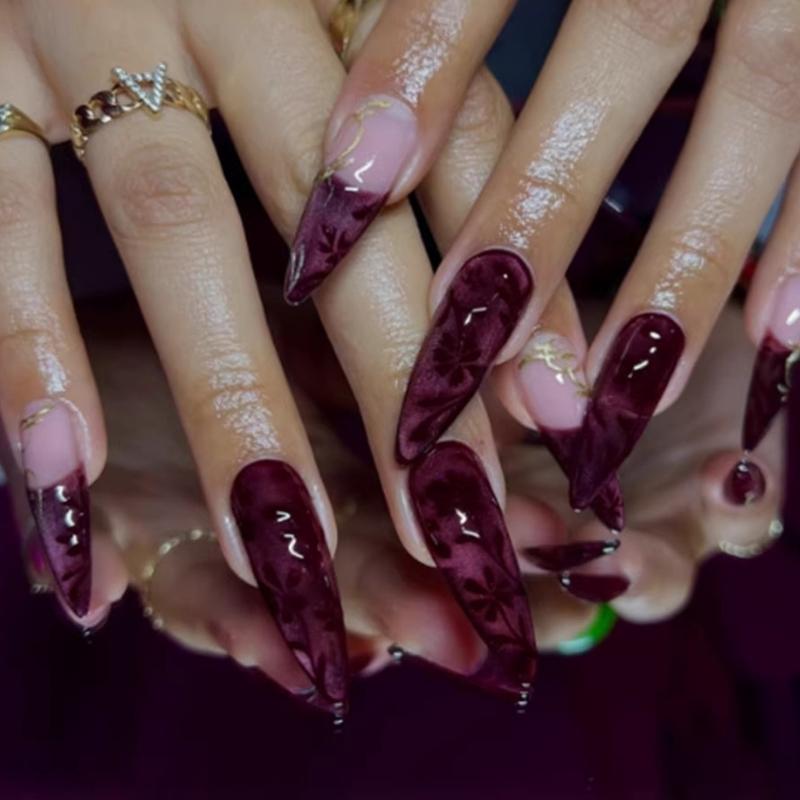 

Artifical Nail Set French Elegant 3D Vine Glow False Nail Featuring Multiple Sizes Easy to Apply for Busy Life 1