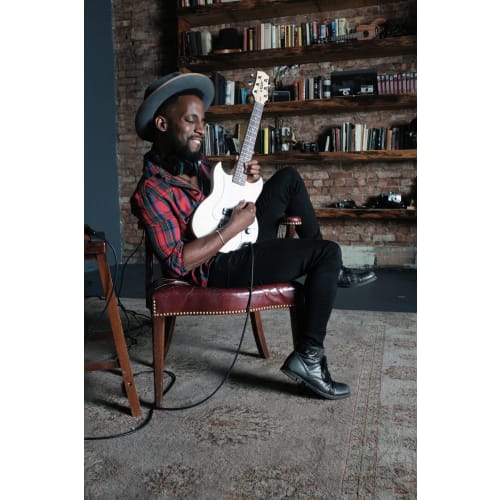 VOX SDC-1 mini BK mini guitar, black, short scale, regular tuning, ideal for women and children with small hands, includes carry bag