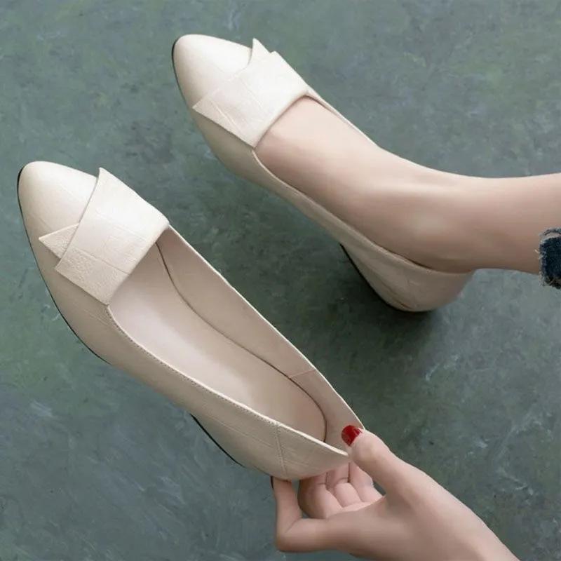 Dicker einzelner Schuh, weiblich, Sommer, Herbst, flacher Mund, niedriger Absatz, spitze Lederschuhe, rotes, weiches Leder, vielseitige Low-Top-Damenschuhe