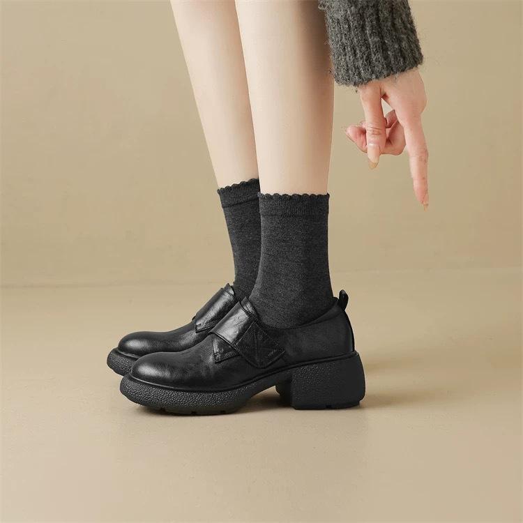 Thick-soled round-headed retro loafers for women in autumn 2025, new Velcro commuting thick-heeled deep-mouth small leather shoes for women
