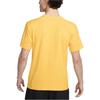 Nike Camiseta de Manga Corta con Cuello Redondo y Estampado de Letras con Bajo Recto para Hombre Amarillo FN3989-717