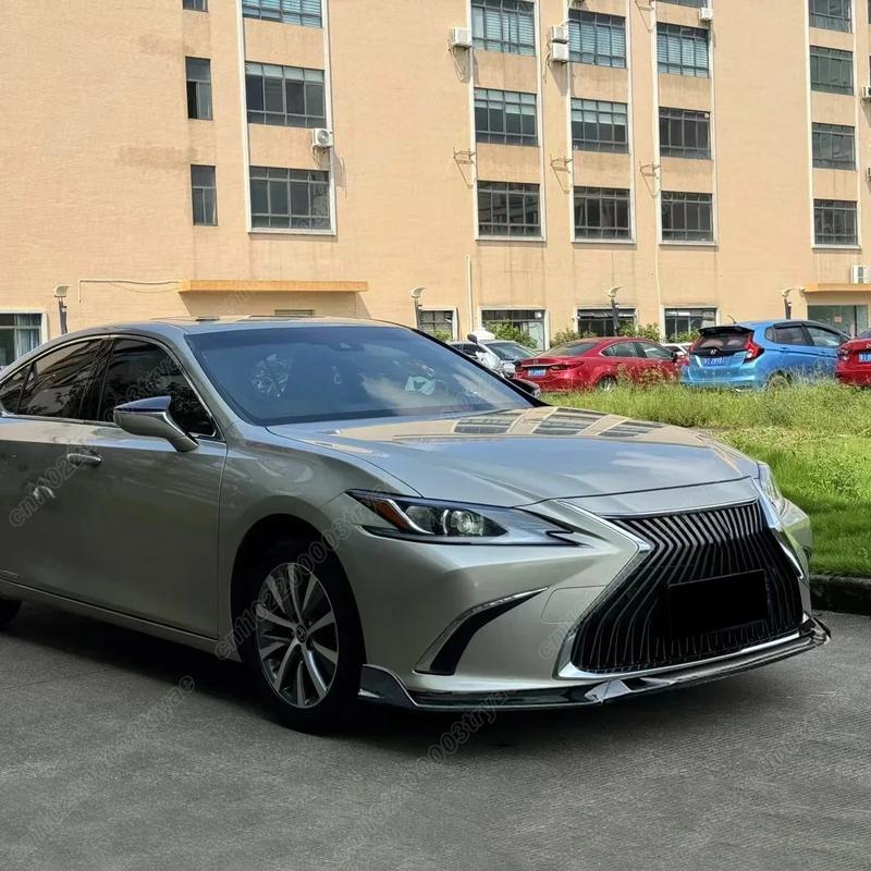 For Lexus ES 2018 2019 2020 2021 2022 Automobile Front Bumper Splitter Lip Chin Decorative Spoiler Automobile Body Modification