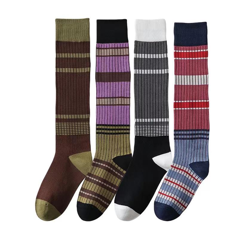 Otoño/Invierno Calcetines de Media Caña para Mujer hasta la Rodilla y la Pantorrilla Retro Coloridos Rayas Horizontales Pierna Estilo Universitario Calcetines de Puro Algodón