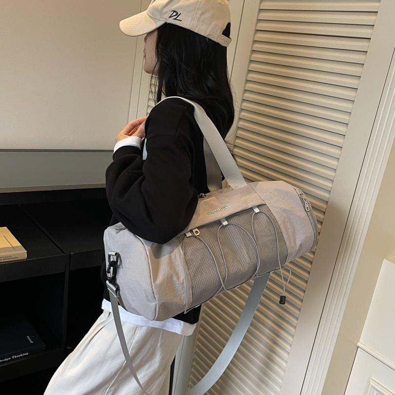 New Dry and Wet Separation Sports Gym Bag, Large Capacity, with a Separate Shoe Compartment, Yoga Bag, Simple and Versatile, Shoulder Bag for Travel