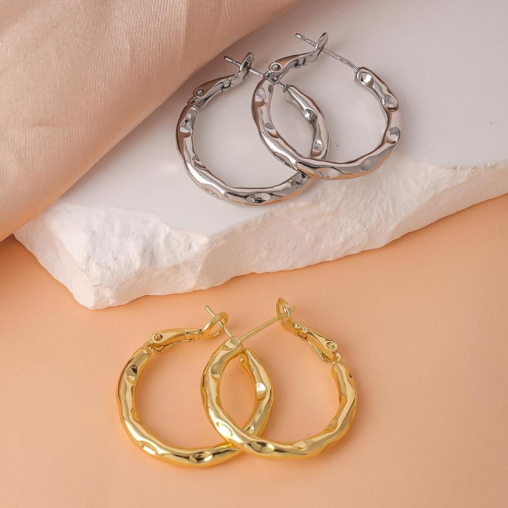 S925 Sterling Silver Elegant Hoop Earrings for Women: Cool, Lightweight, and Versatile Circle Ear Cuffs