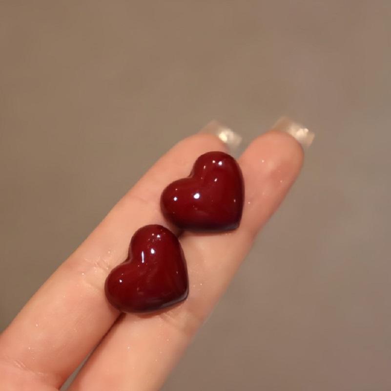 

Retro Heart-Shaped Wine Red Earrings Geometric Square Temperament Earrings Fashionable Light Luxury New Year Jewelry Gifts 1Pair