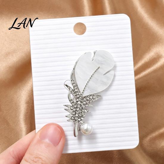 Alloy Feather Pin Faux Pearl Rhinestone Brooch, Decorative Lapel Clip Vintage Brooch for Women, Sweater Cardigan Coat Suit Jewelry Accessories