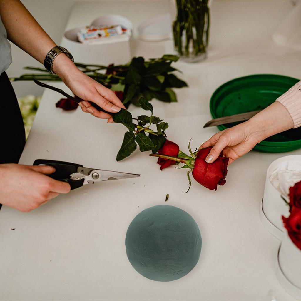 2Pcs Floral Foam Sphere Round Wet Dry Flower Mud Block for DIY Wedding Bouquet Arrangements Party Florist Supplies 15cm