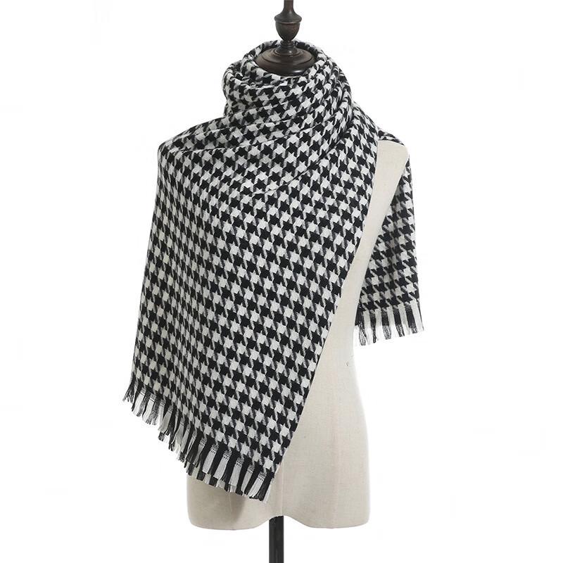 Women s Graphene Heated Houndstooth Scarf