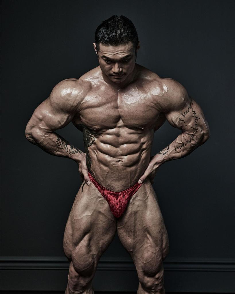 Bodybuilding Trunks Pose Suit Athlete Uniform Crushed Velvet Bloody Red Numeral [FIED] (JP, Size, 32, Red) [Used]