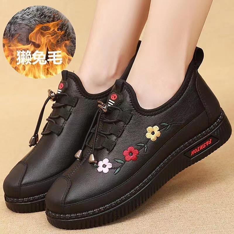 Winter new Beijing old cloth shoes women's polyurethane sole non-slip and warm one-pedal middle-aged and elderly mother shoes