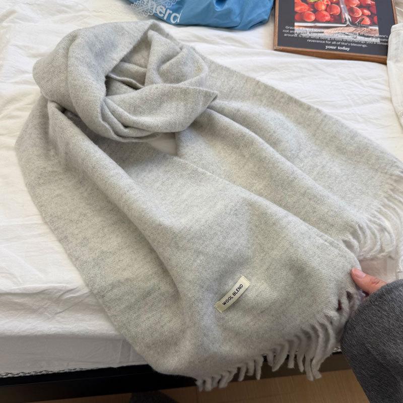 Unisex Wool Tassel Scarf: Solid Color, Soft and Warm for Autumn/Winter—Enhances Skin Radiance
