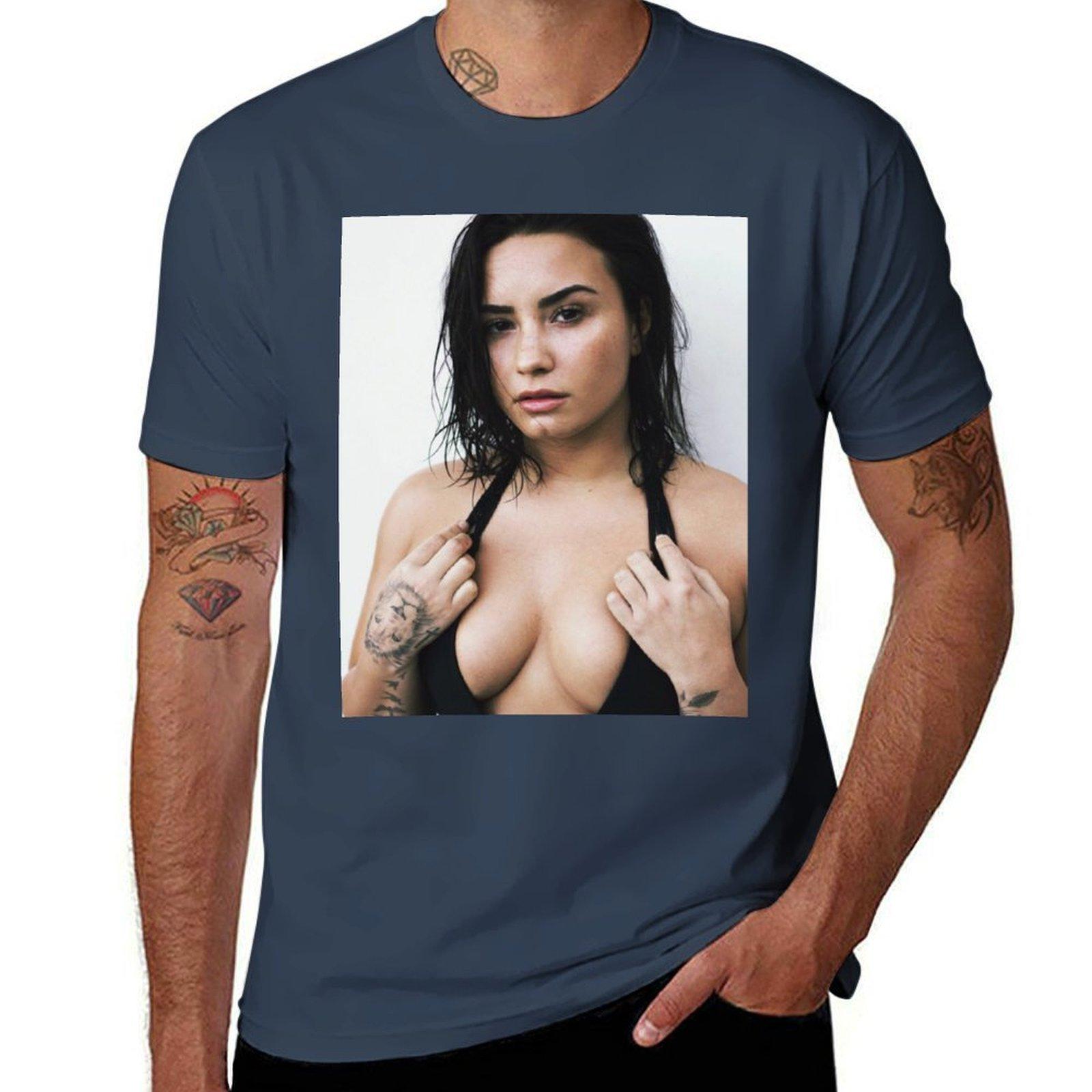 Demi Lovato T-Shirt Plus Size Solid Color T-Shirt S