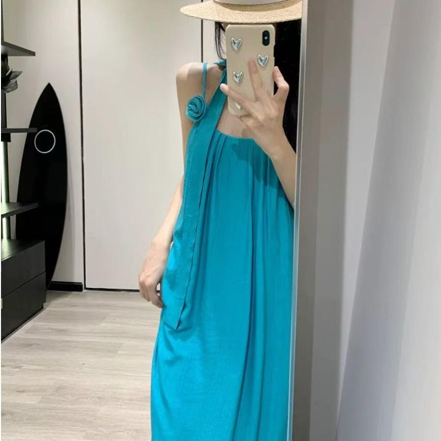 Seaside vacation dress women's summer French high-end feeling loose slim slim slim small suspender dress