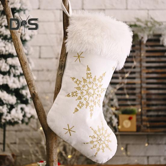 Julstrumpor Snöflinga Broderade Hängande Strumpor med Plyschkant Festival Heminredning Presentstrumpor för Julfest