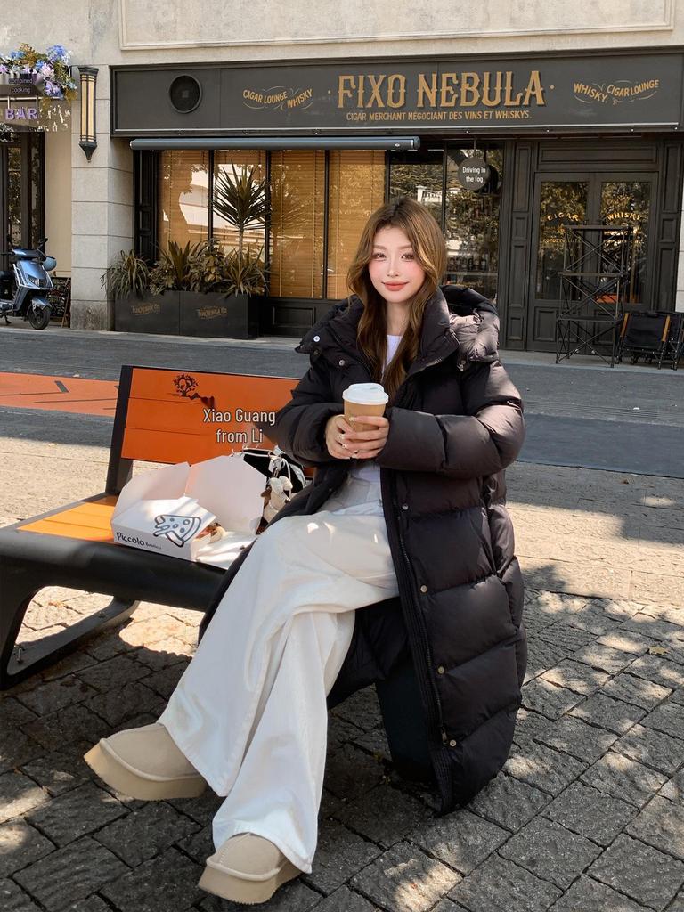 Damska Zimowa Długa Kurtka Puchowa - Za Kolano, Z Kapturem, Gruba, Ultra Ciepła, 95% Białego Puchu Kaczkowego (400g)