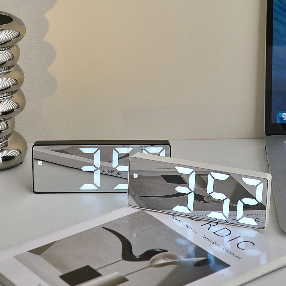 Minimalism LED Digital Alarm Clock Electronic Digital Alarm Clock Digital Clock Table Clock Room Desk Decor Exquisite Home Decor