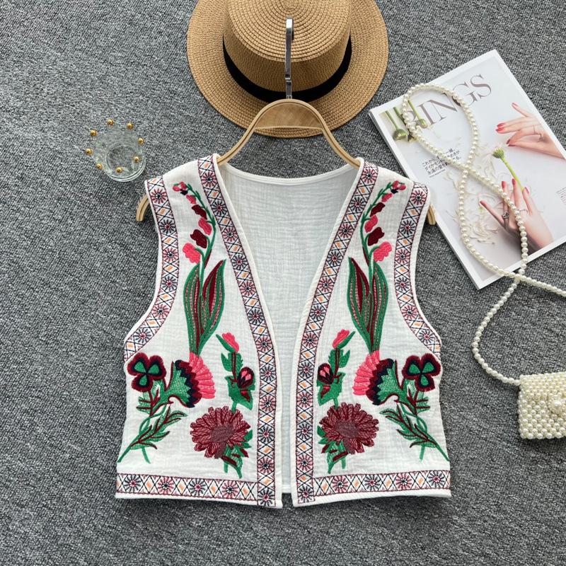 Crochet Top Embroidery Floral Tank Tops Knitted Women V-neck Folk Fashion Vest for Women Vintage Plus Size