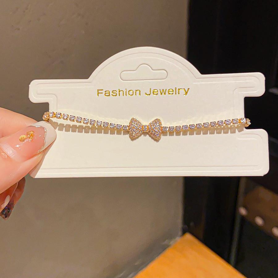 Элегантный браслет-подвеска с бабочкой из циркона и стразами для женской моды