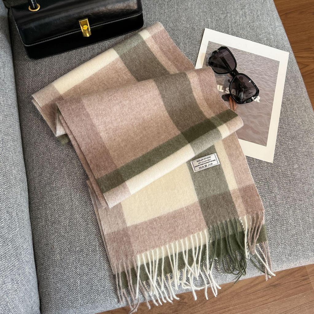 2025 Unisex 100% Wool Scarf: Versatile and Warm for Autumn & Winter