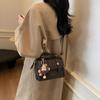 Premium Retro Handbag Bag Women'S Winter Popular Versatile Commuter Shoulder Bag Crossbody Small Square Bag