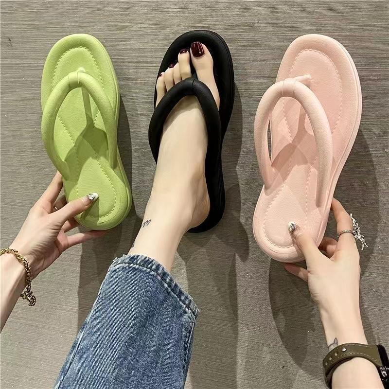 Summer Flip-flop Women's Beach Flat Sandals and Slippers