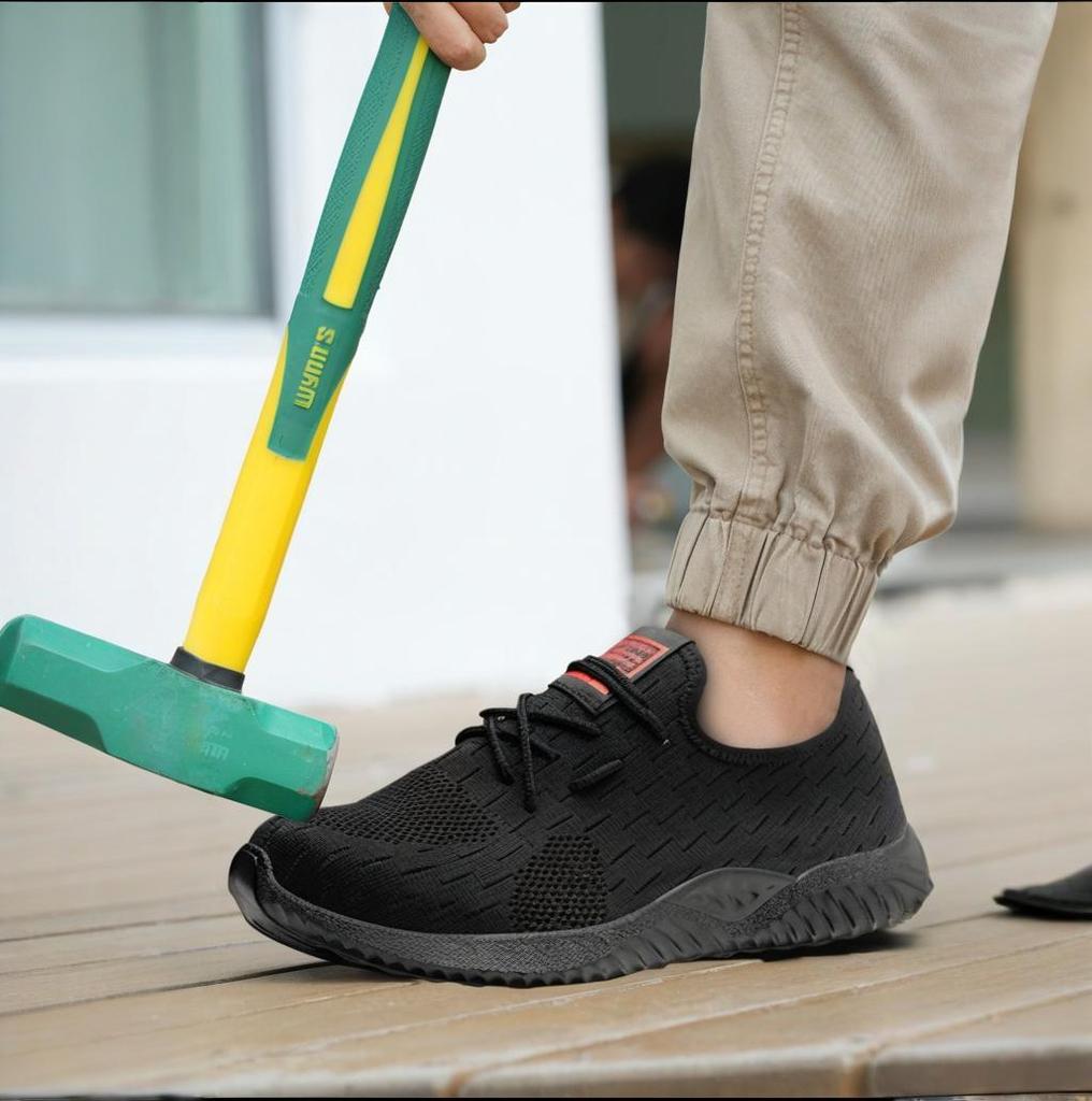 Work Safety Shoes For Men Lightweight Work Sneakers Breathable New Steel Toe Shoe Anti-Puncture Work Shoe Protective Boots