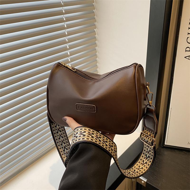 New Women's Bag Summer Comfortable Wide Shoulder Strap Casual Solid Color Light Shoulder Underarm Bag Messenger Bag Women