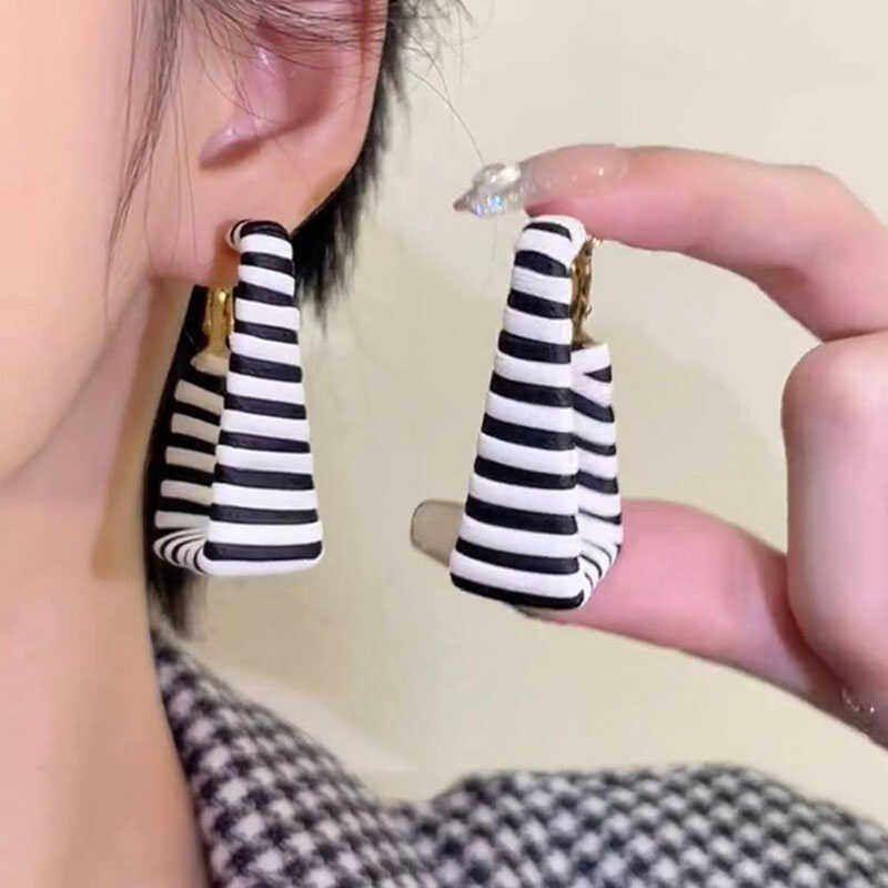 

and White Stripes Leather Ear Ring Online Influencer Fashion Sexy Square Earrings Female Fashion Style Personalized Temperament Earrings Silver Needle Black and White Striped Earrings