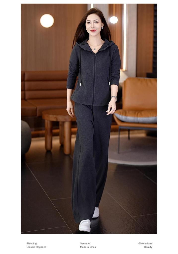 Spring & Autumn Women's Casual Sports Suit: Soft Two-Piece for Moms, Perfect for Jogging, Fitness, Home, & Outdoors
