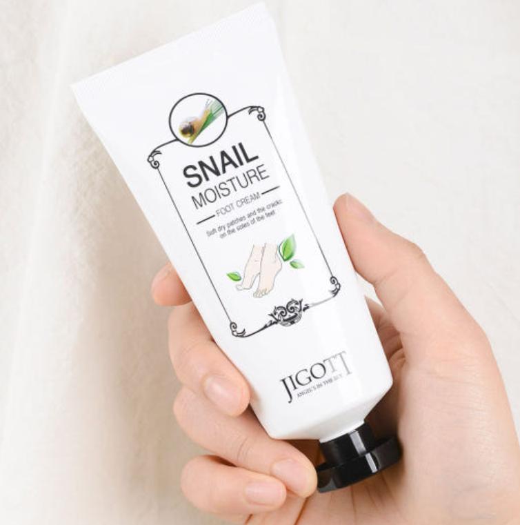 Jigott Snail Moisture Foot Cream – Repairing & Hydrating for Dry Feet