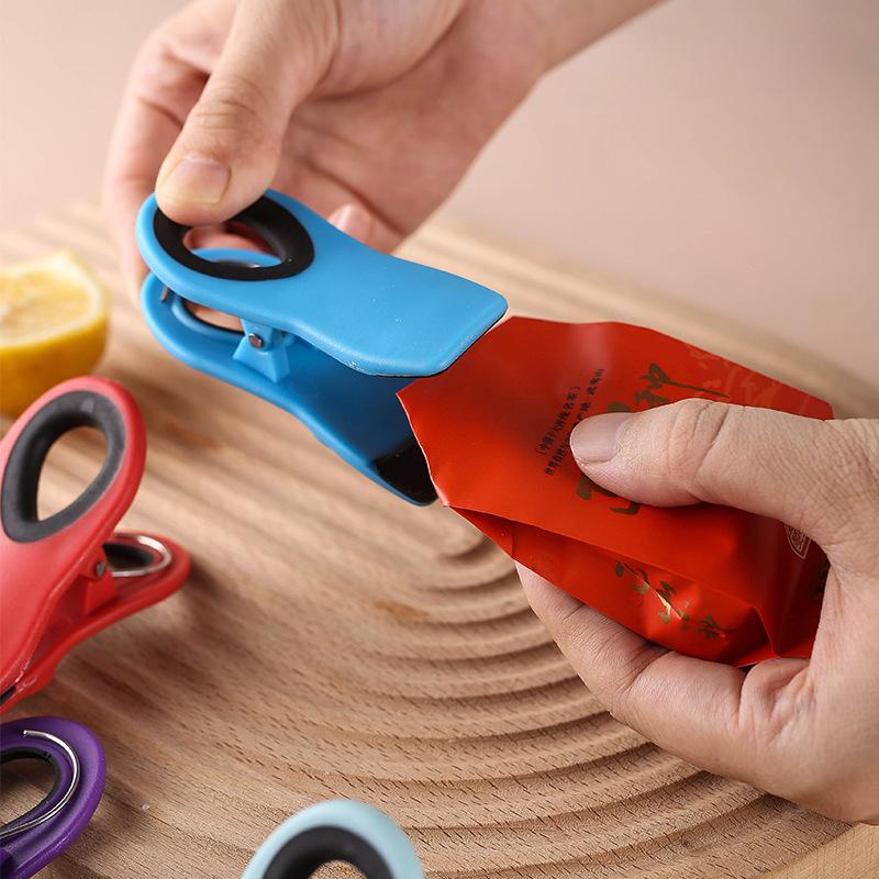 Refrigerator sticker clip Household snacks moisture-proof sealing clip Simple plastic bag multi-purpose food grade sealing clip