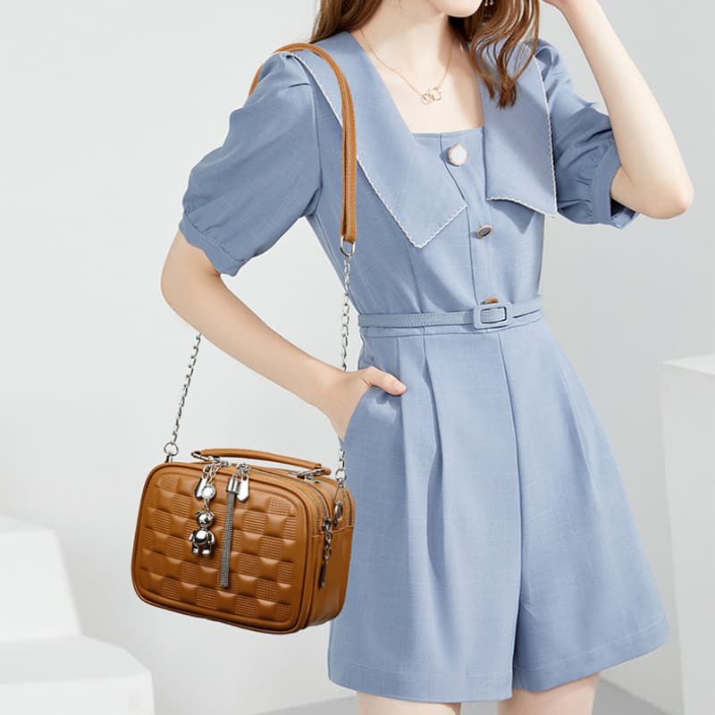 Xiaoxiangfeng foreign style chain messenger bag