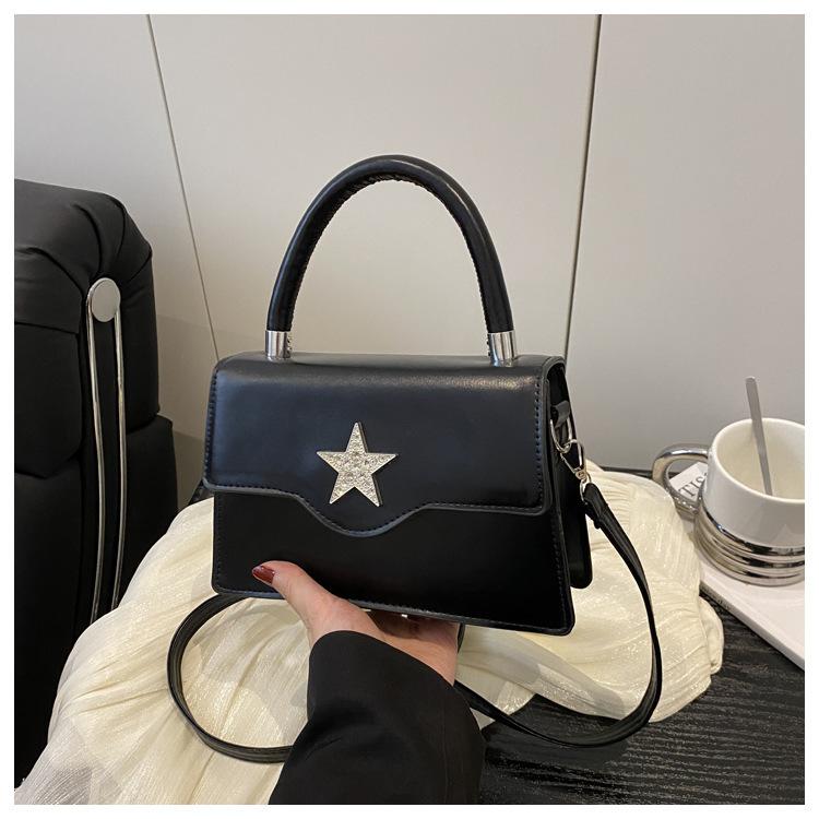 

2025 новая модная сумка-звезда для通勤, женская сумка на плечо, темпераментный зарубежный стиль, сумка-мессенджер, женская портативная маленькая квадратная сумка чёрный