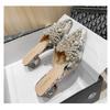 New Thick Heel Baotou Slippers with Pearl Decoration for Women's Head, Middle Heel, Soft Bottom, Half Tow, Outerwear Cool