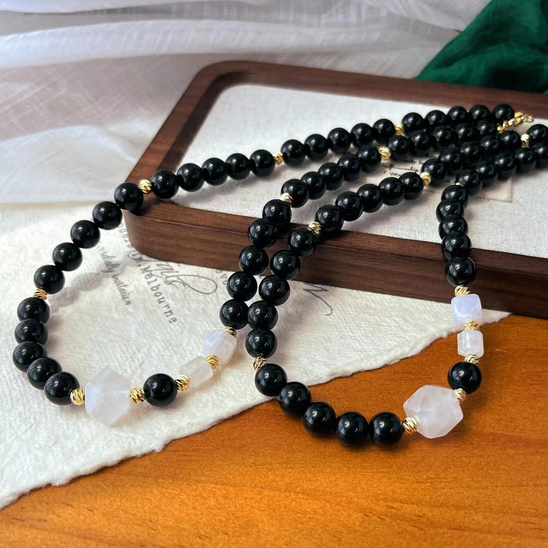 Retro Natural High-Quality Black Agate Collarbone Chain Atmosphere Necklace Niche Design Neck Jewelry