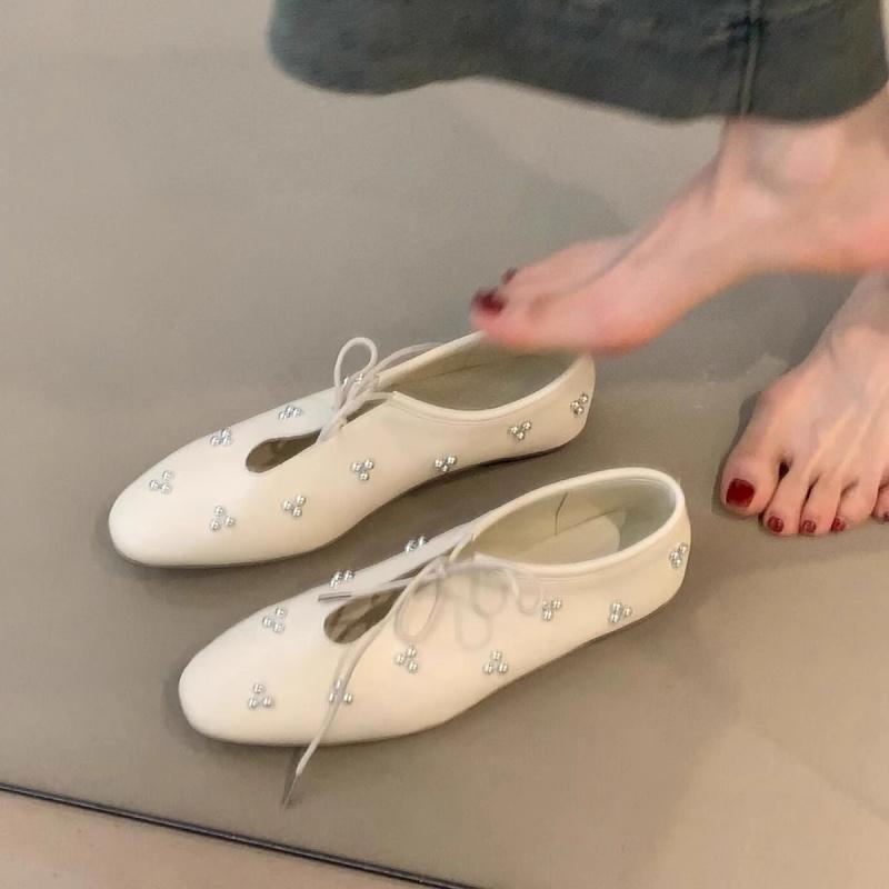 Fashion Spring Metal Rivet Decoration Shallow Mouth Ballet Flats 2025 High Quality Soft Bottom Lacing Flat Shoes Casual Comfy Shoes